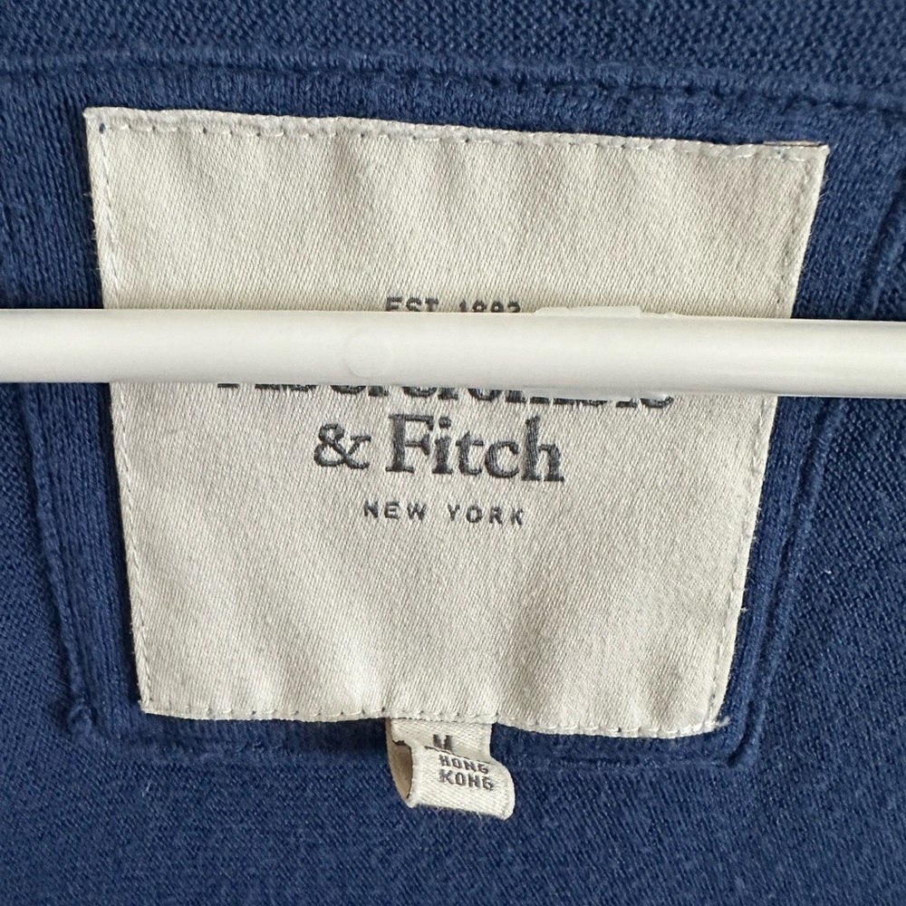 A&F V-Neck Cardigan - Picture 3 of 4
